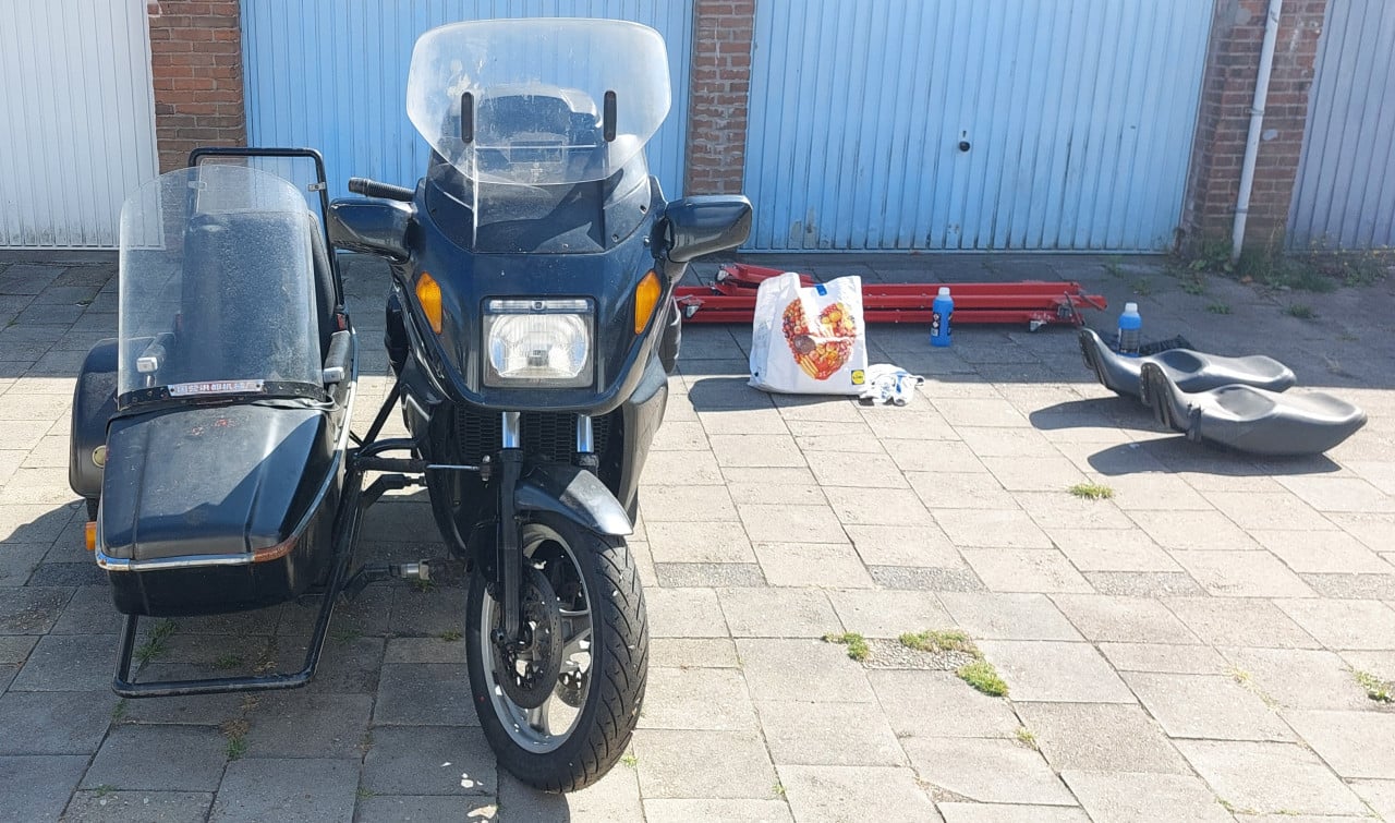BMW K1100LT zijspan   1993 -  nieuwe banden – project!