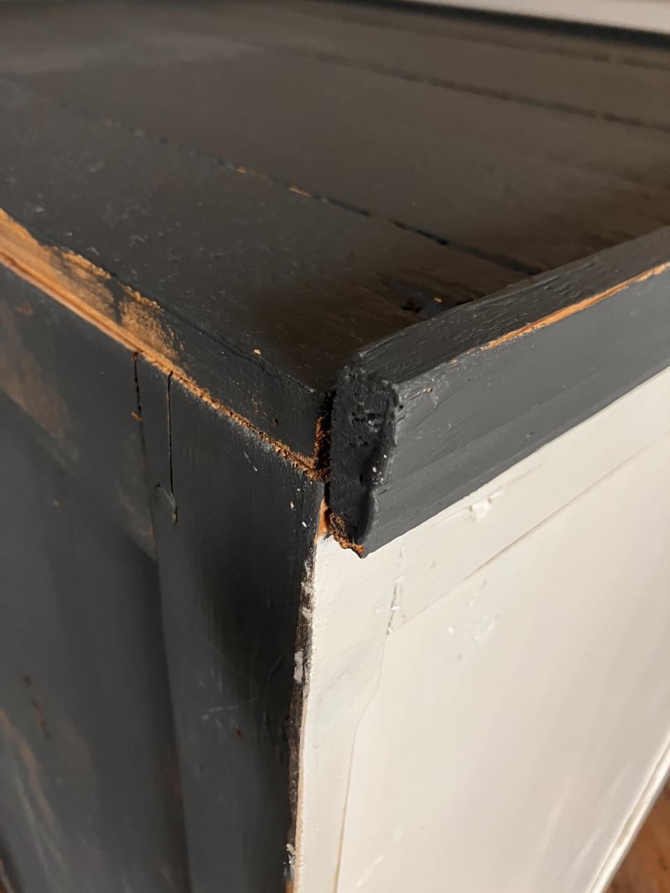 Brocante kastje grijs/wit brocante markt Lille