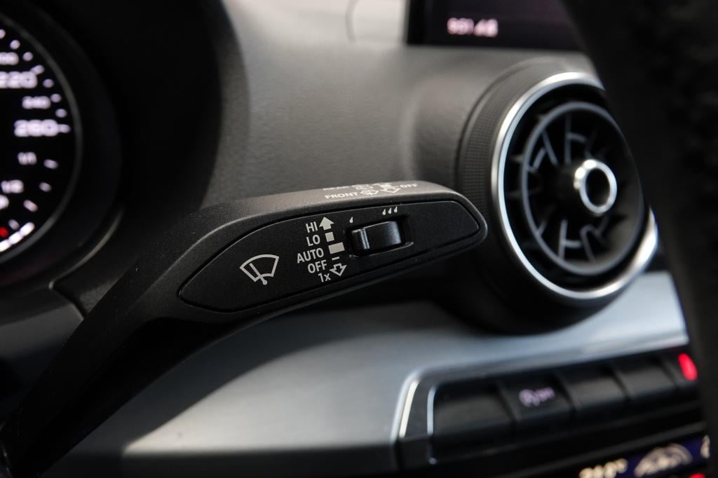 Audi Q2 1.0 tfsi sport | pdc | 19" | leder | stoelverw. |