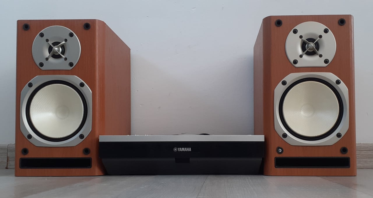 Yamaha miniset & Onkyo speakers