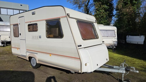 Sterckeman A 4002. Isabella tent