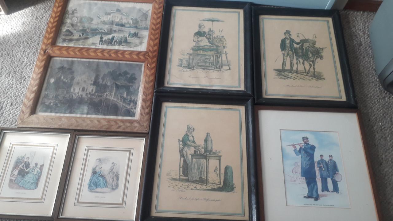 Partij tekeningen en schilderijtjes