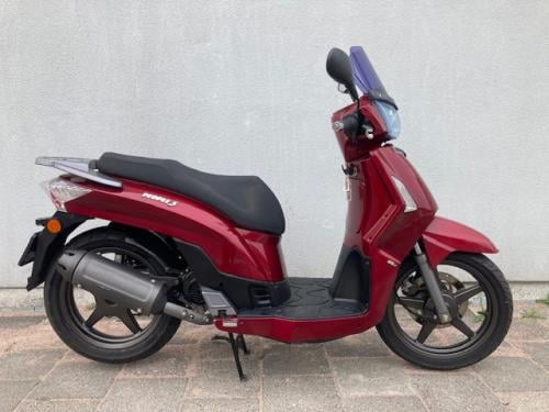 ZEER MOOIE KYMCO PEOPLE S 45 KM BROMSCOOTER MET SLECHTS 2568 KM !!