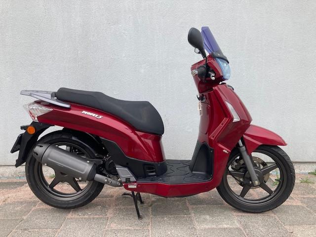 ZEER MOOIE KYMCO PEOPLE S 45 KM BROMSCOOTER MET SLECHTS 2568 KM !!