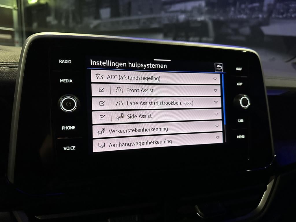 Volkswagen T-roc 1.5 tsi r-line*keyless*camera*trekhaak*