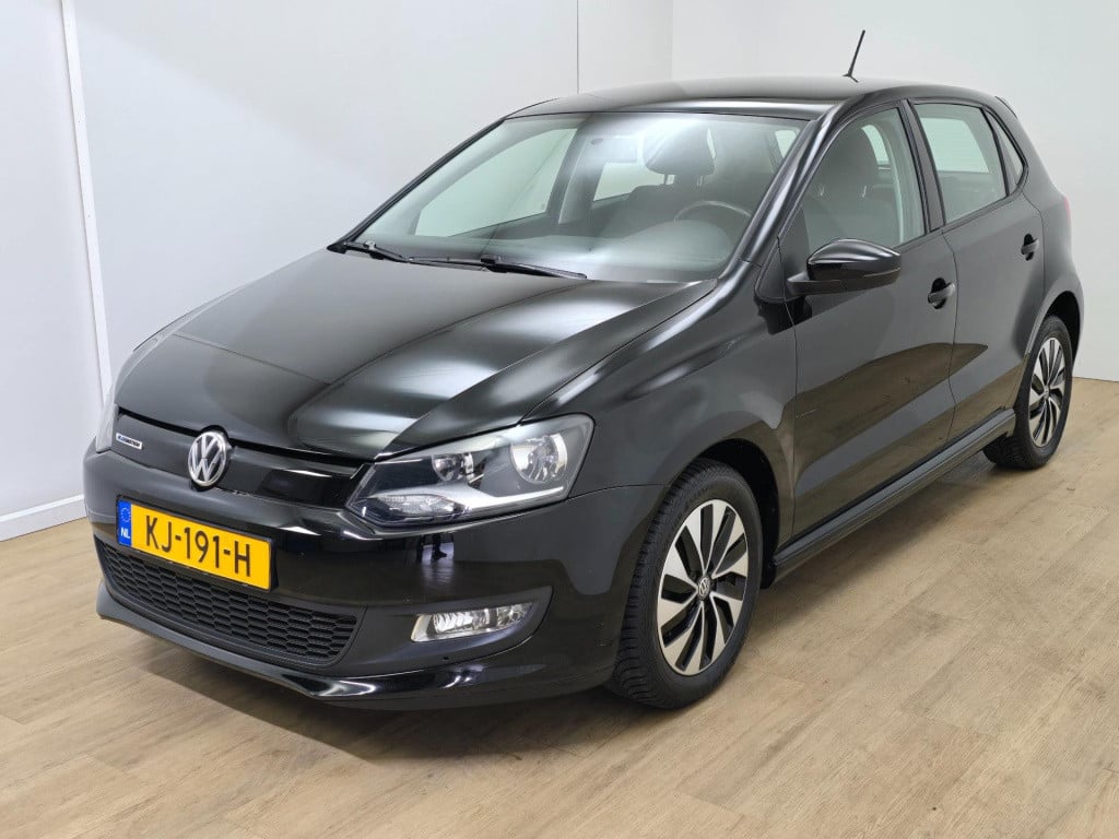 Volkswagen Polo occasion zwart 1.0 bluemotion uitvoering dus extra zuinig! 