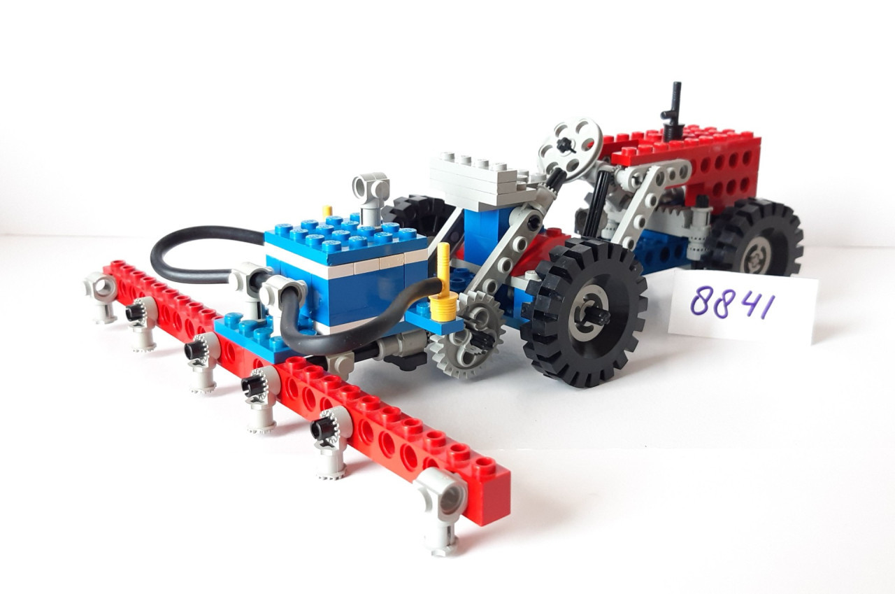 LEGO Technic 8841: Traktor of Dune Buggy / Desert Racer