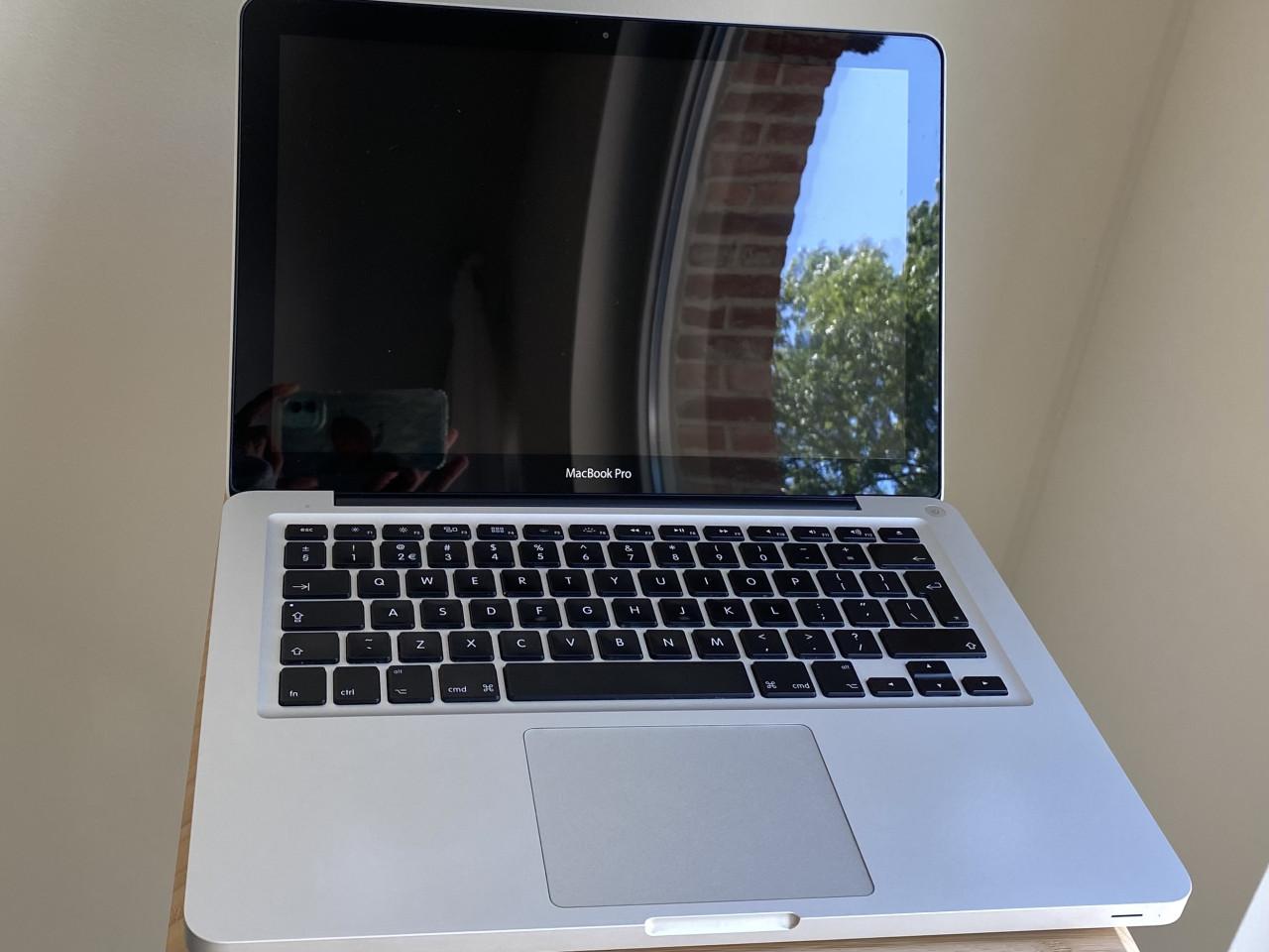 Apple MacBook Pro 13-inch