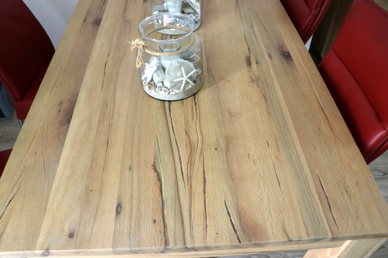 Tafel (Henders & Hazel) + 4 leren stoelen
