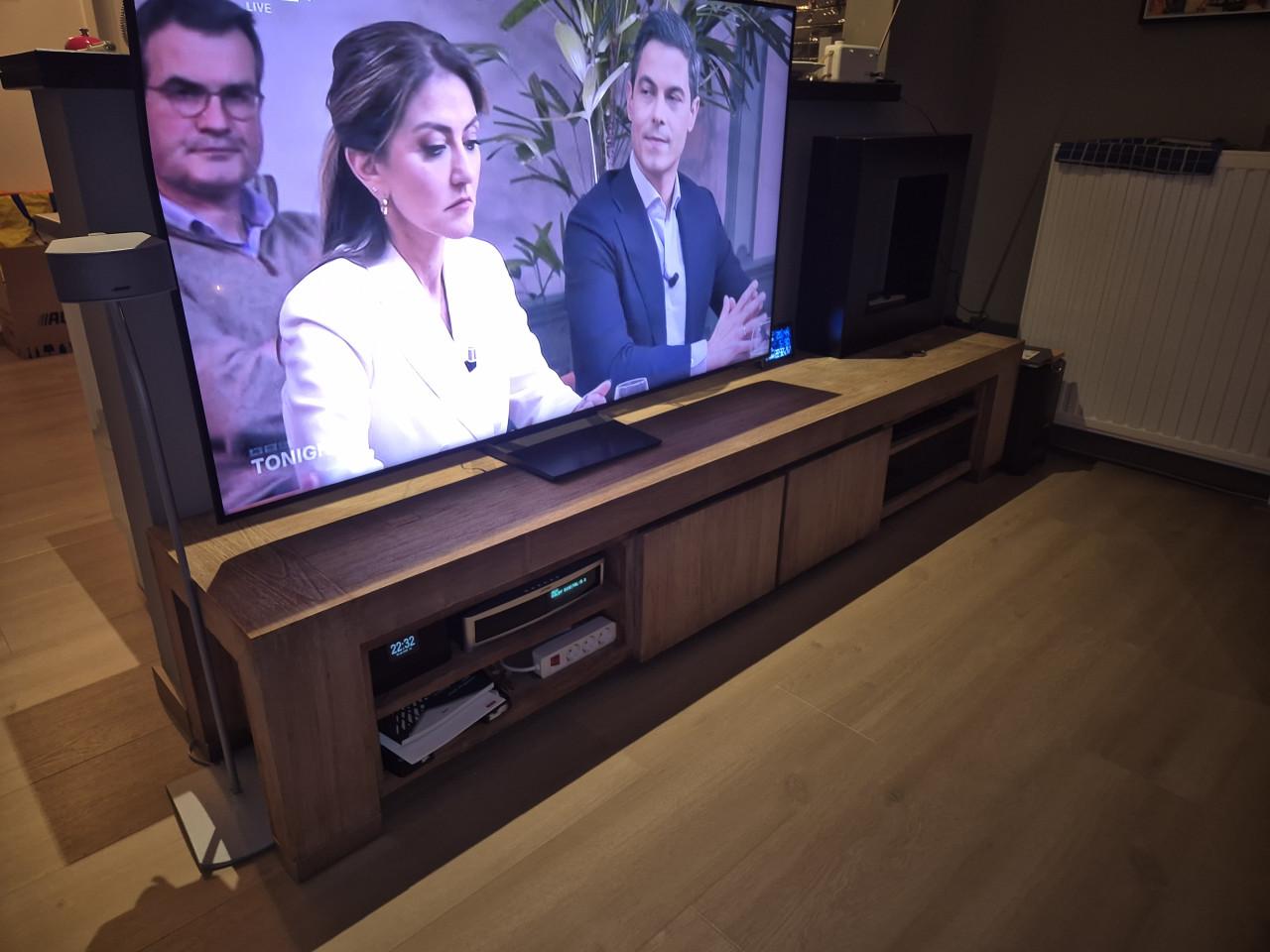 Tv audiokast massief onbewerkt teakhout