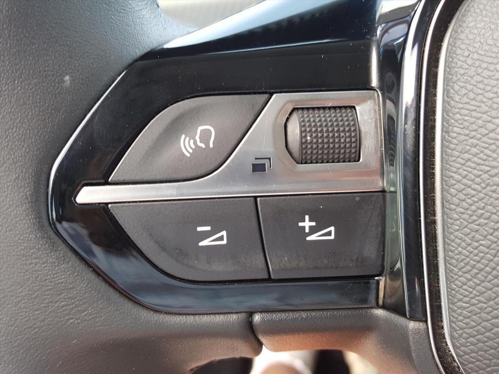 Peugeot 2008 1.2 puretech 100pk active | navigatie | bt | camera achter | p
