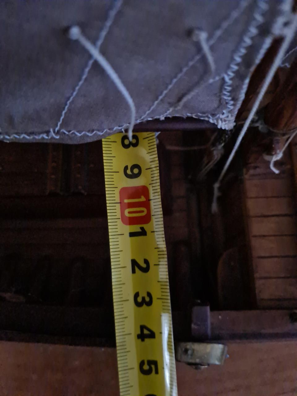 Dit is een gedetailleerd houten model van een Nederlandse Zuiderzee Botter.