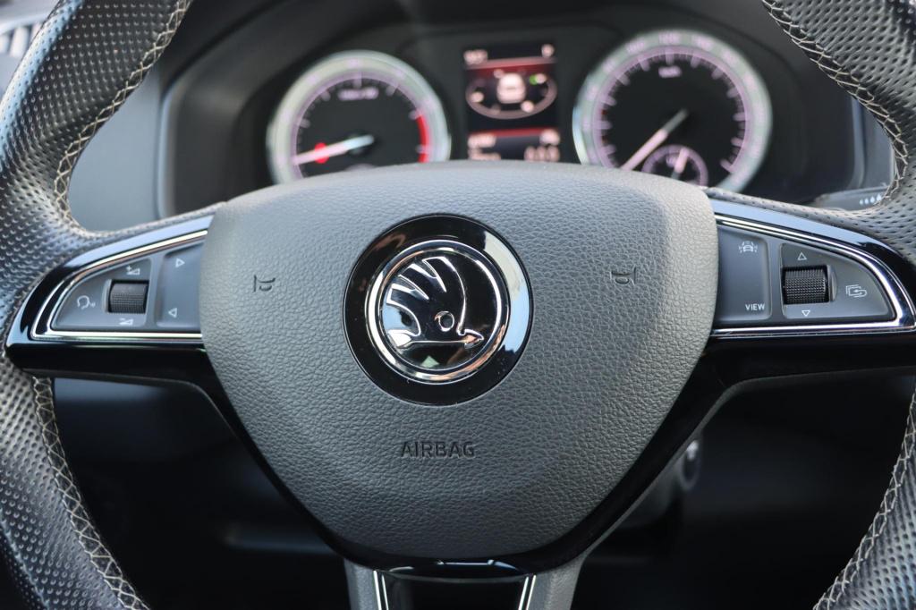 Skoda Karoq 1.5 tsi sportline business dsg7 150pk