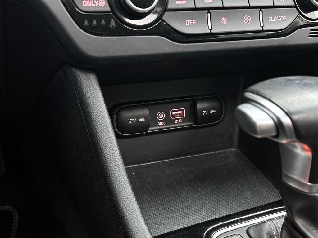 Kia Niro 1.6 gdi hybrid edition | trekhaak | stoel/stuurverwarming |