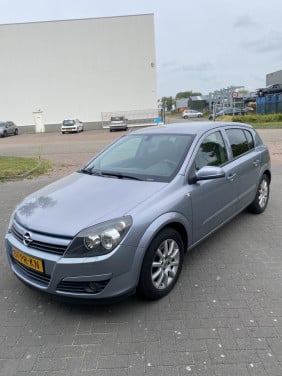 Opel Astra 1.6 16V 5D 77KW 2004 Grijs | 110.878 KM NAP!