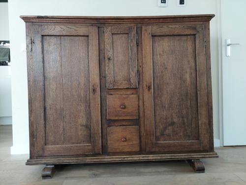 Antieke eikenhouten Hollandse melkkast