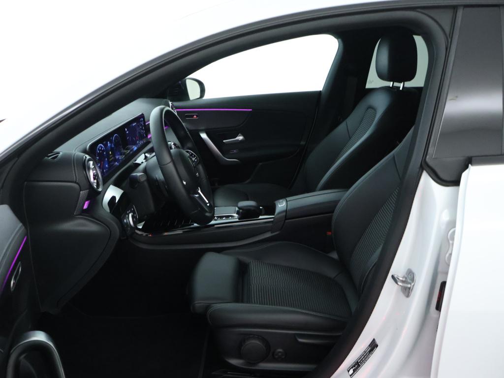 Mercedes-Benz Cla 250 e plug-in hybride elektrische achterklep | smartphone