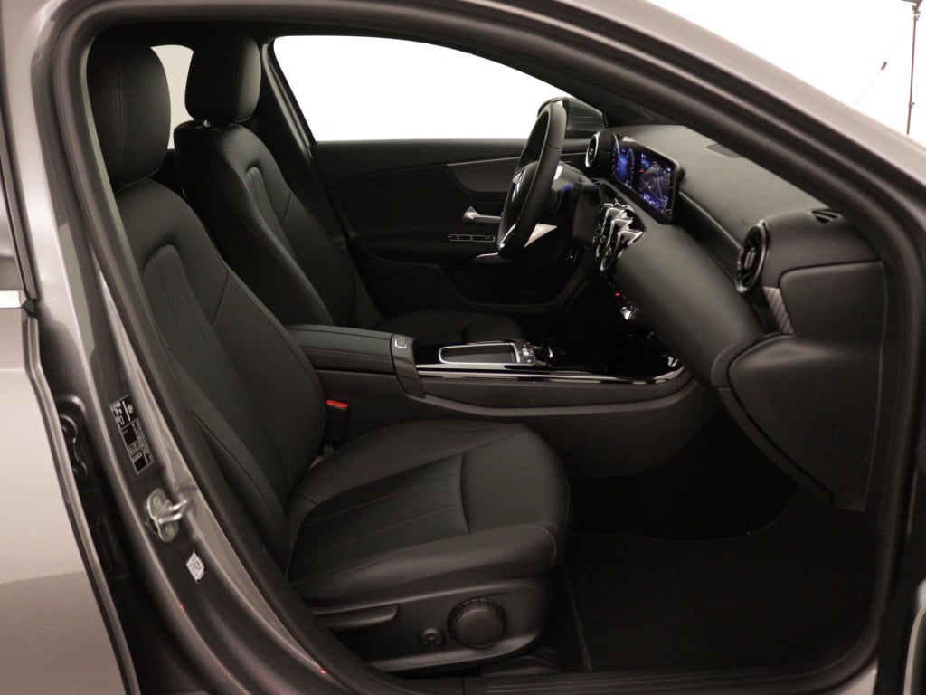 Mercedes-Benz A-Klasse 250 e business line | verwarmde stoelen vooraan | ex