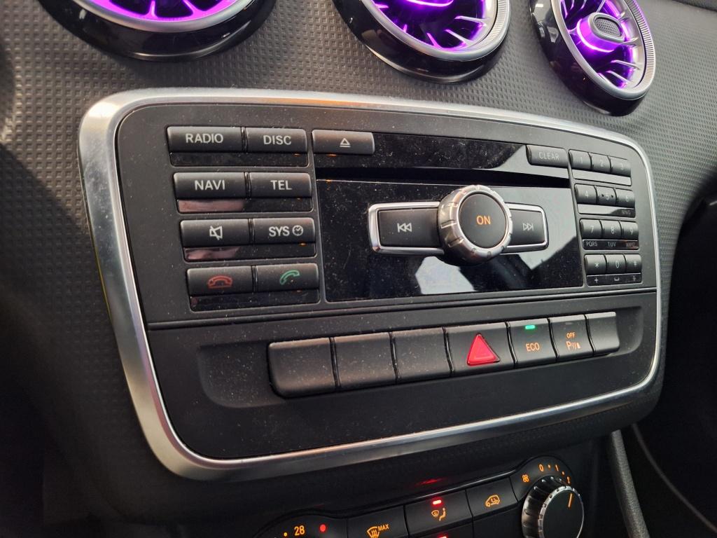 Mercedes-Benz A-Klasse 180 4u3 | ambient lighting | climate control