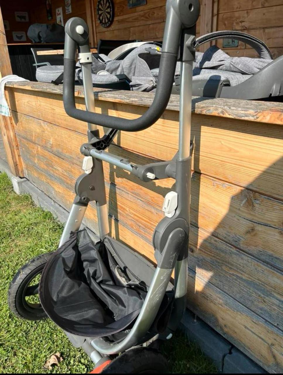 Stokke kinderwagen met veel extra’s