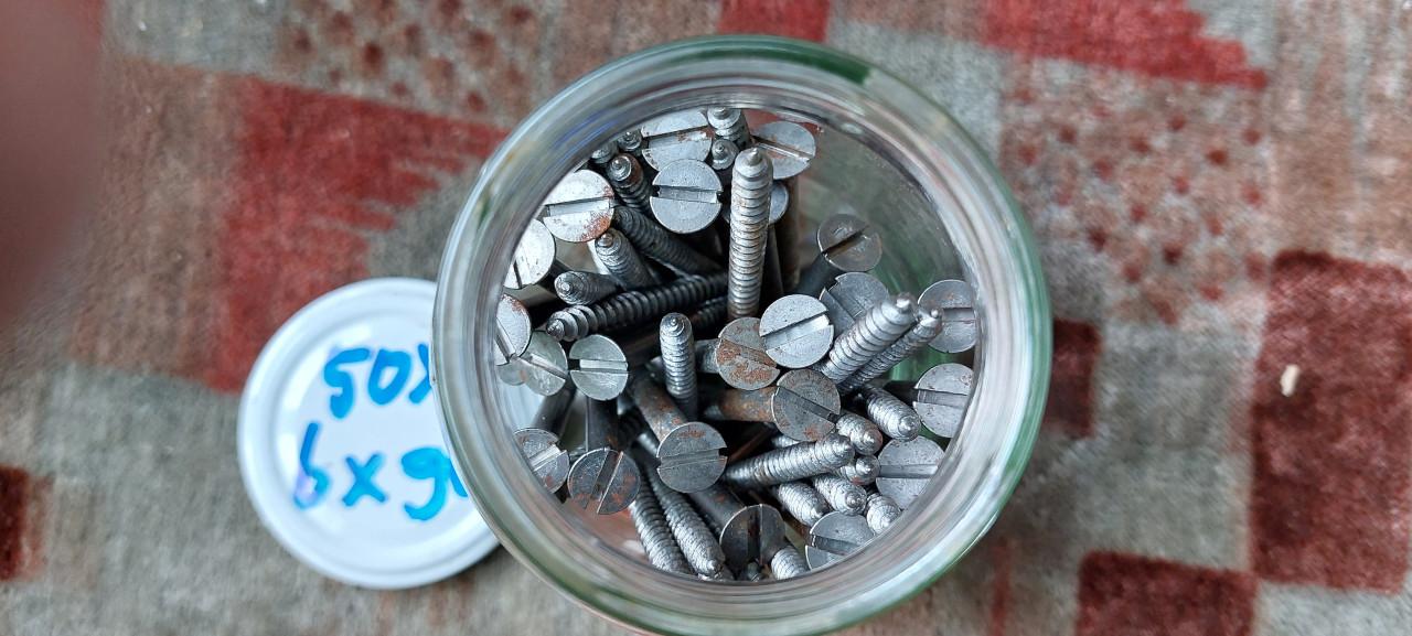 50 st PVK Houtschroeven staal 6x90