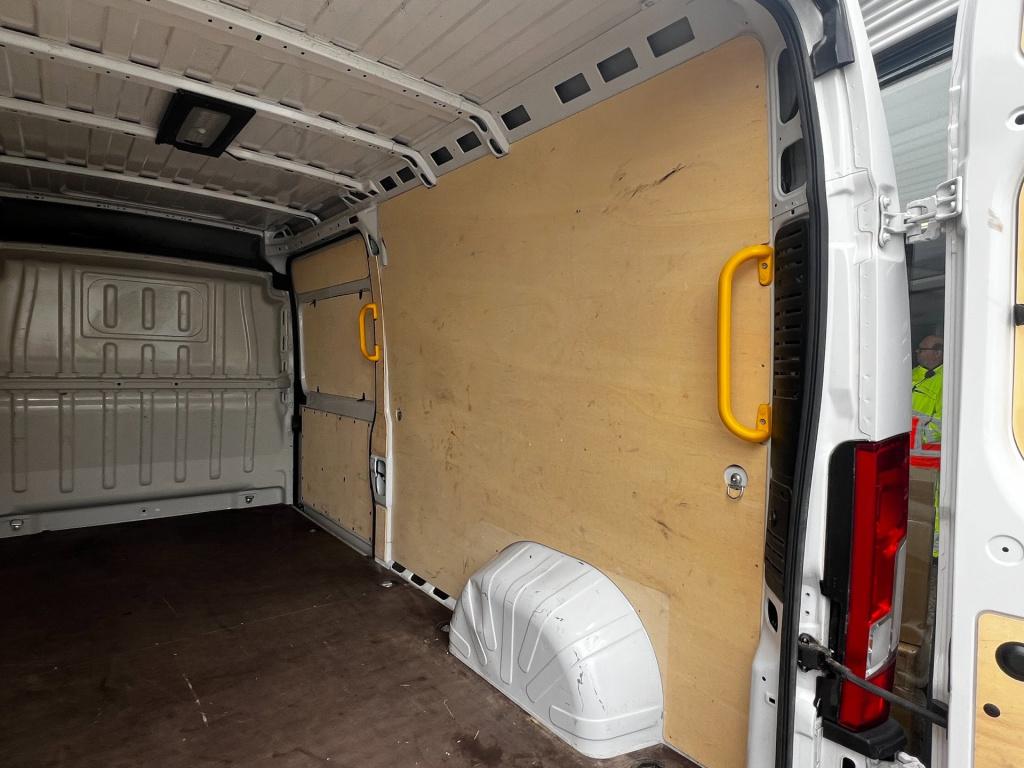 Opel Movano 2.2d 180 s&s l3h2 3.5t camera, pdc, carplay, betimmering enz..