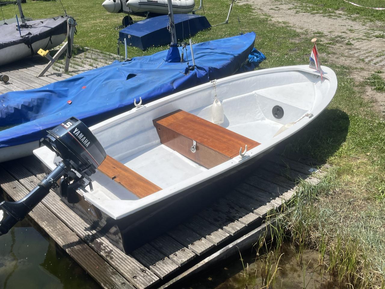 Polyesther bootje