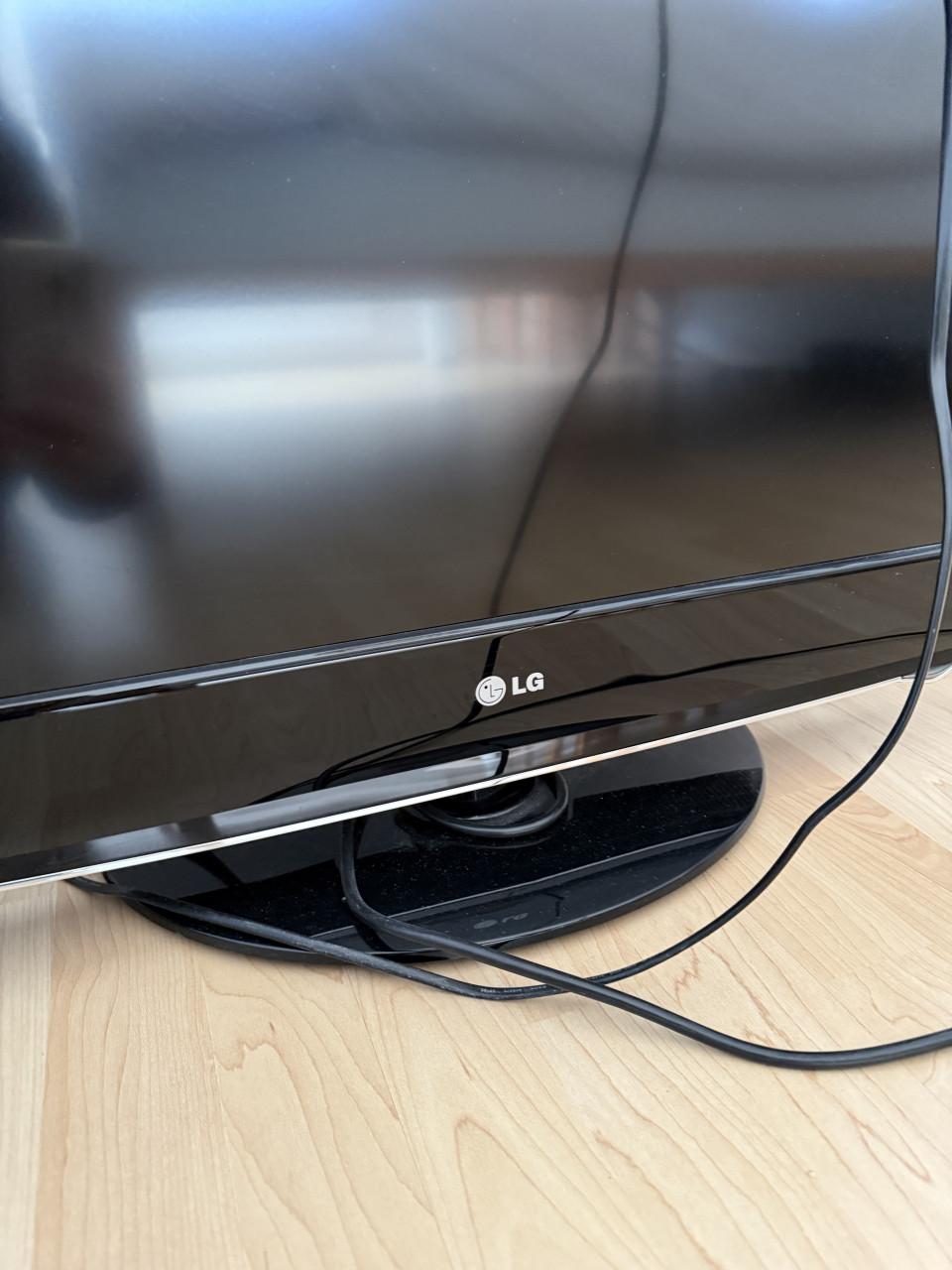 GRATIS TV in goede staat merk LG