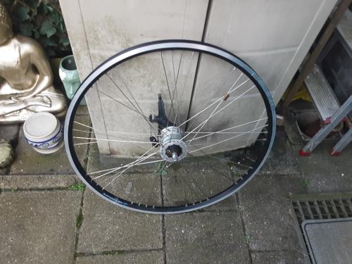 Batavus 28 inch shimano voorwiel, naafdynamo, rollerbrake rem