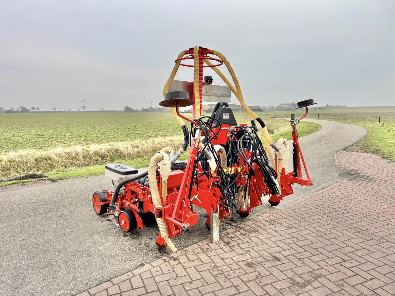 Maïsplanter Kuhn 4 rijen, zeer compleet!