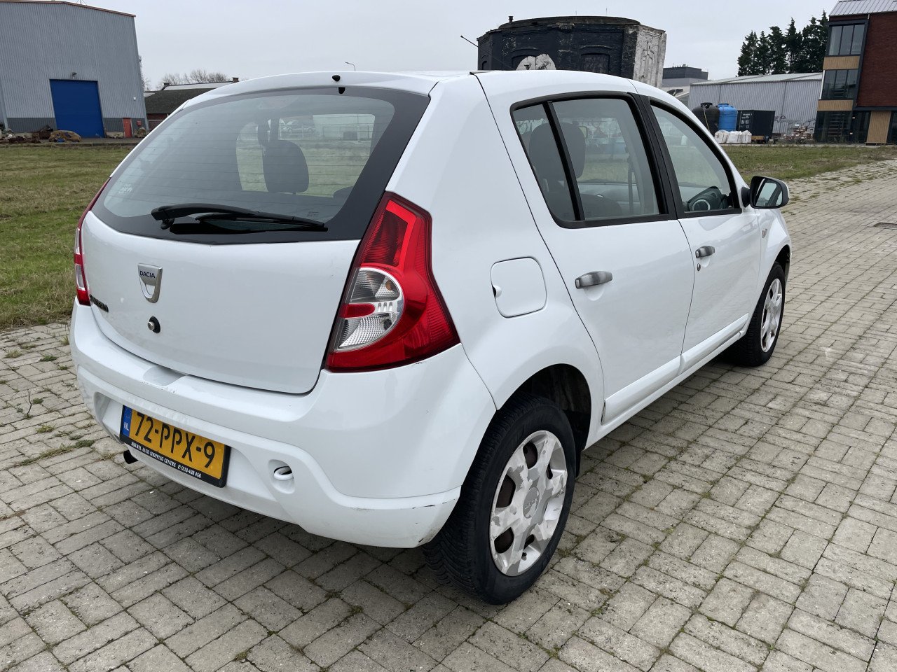 Dacia sandero 1.2 laureate 5 deurs airco