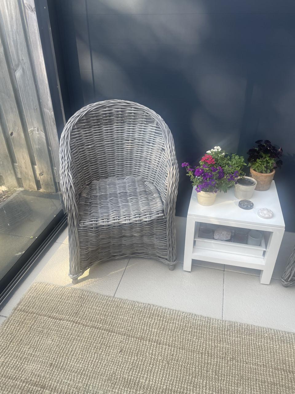 2 tuinstoelen