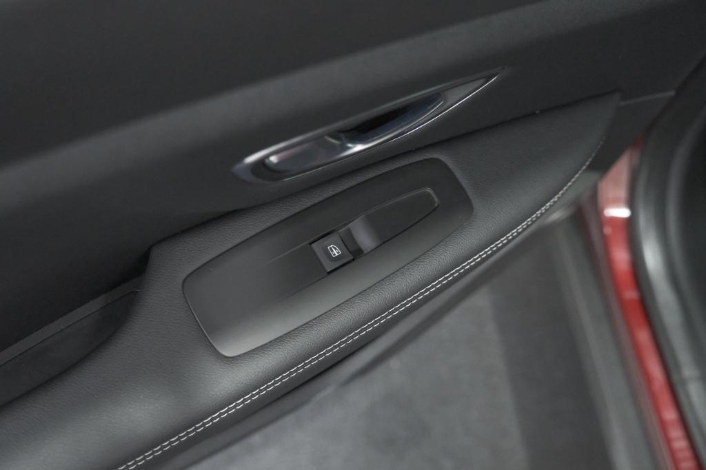 Renault Scenic tce 140 edc limited | trekhaak | camera | apple carplay | ke