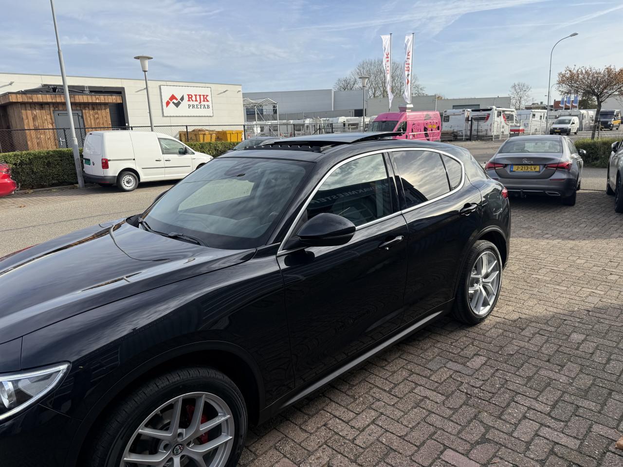 Alfa Romeo Stelvio - 2.0 T AWD Q4 280PK | Pano | Memory