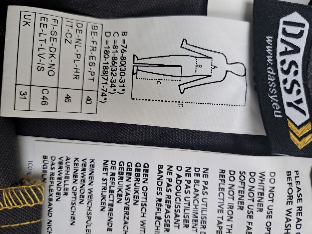 2 (zo goed als) nieuwe werkbroeken.