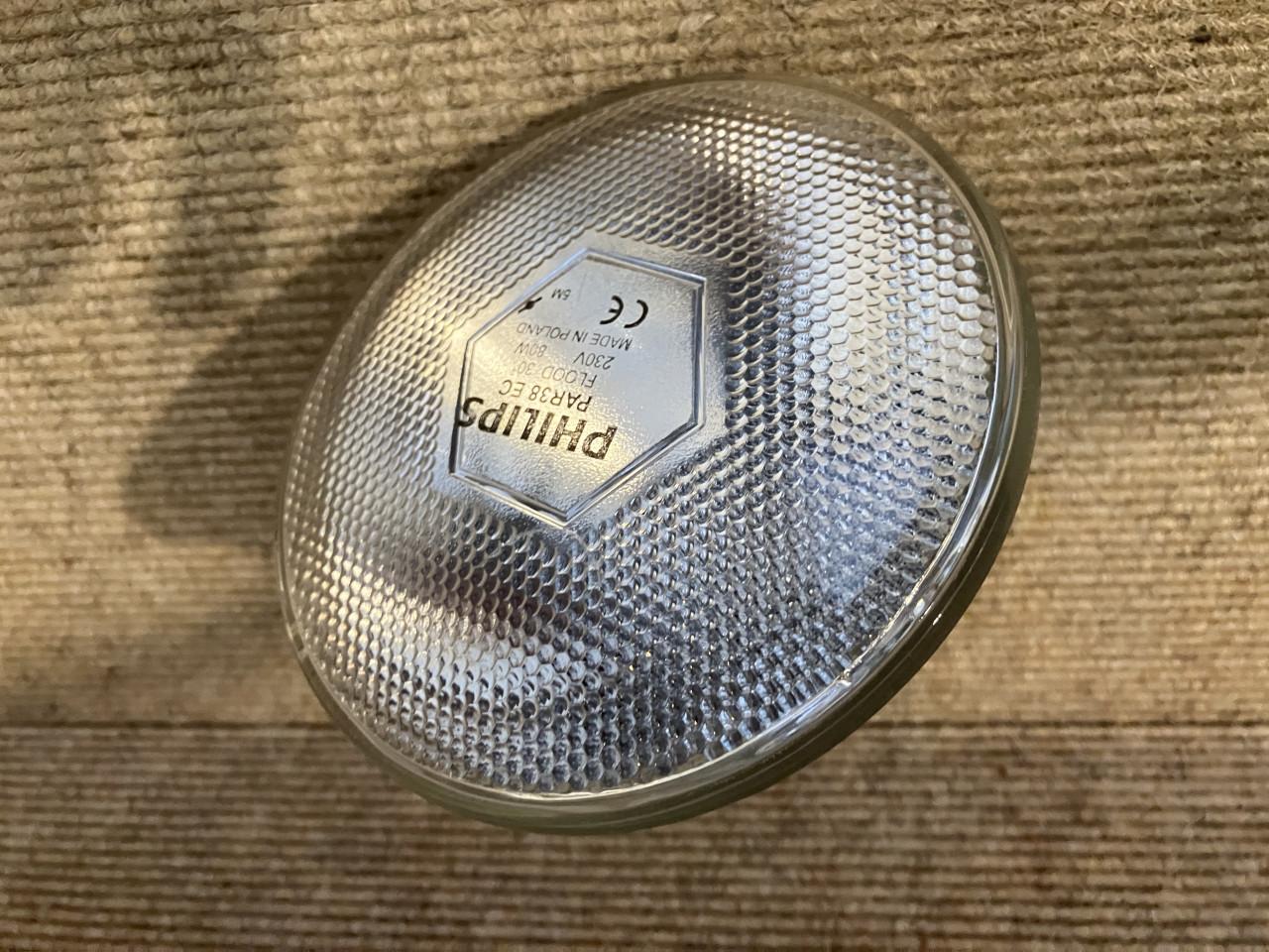 Doos met Philips PAR 38 gloeilampen bijna allemaal 80 Watt (spots)