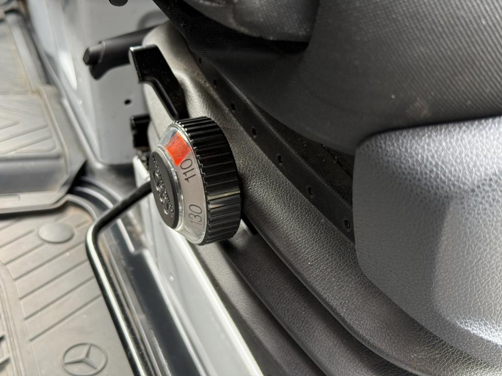 Mercedes-Benz Sprinter 319 1.9 cdi bakwagen met laadklep | zijdeur | cruise