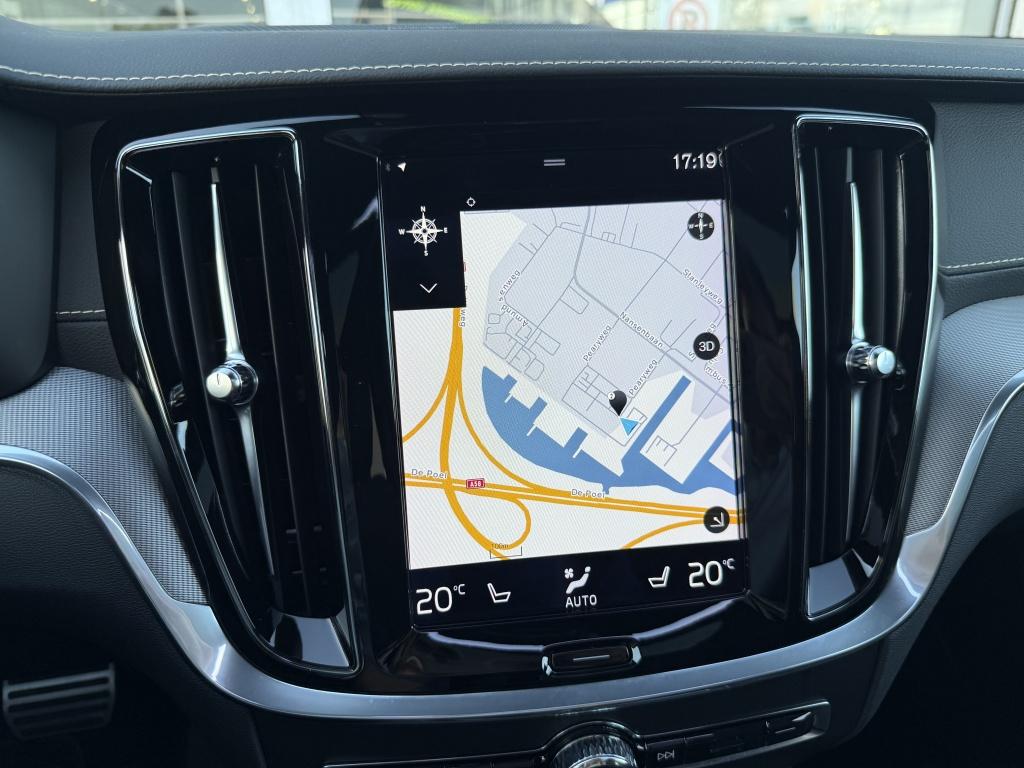 Volvo V60 t6 398pk recharge r-design| panodak| adap.cruise| 360camera| sty