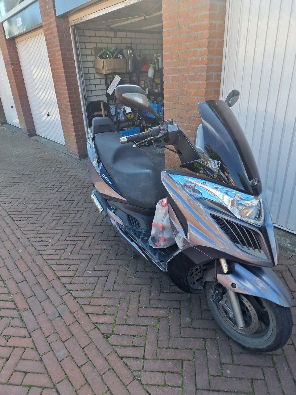 Kymco grand dink scooter