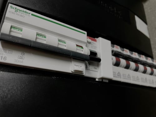 Elektro Monteur Nodig ?