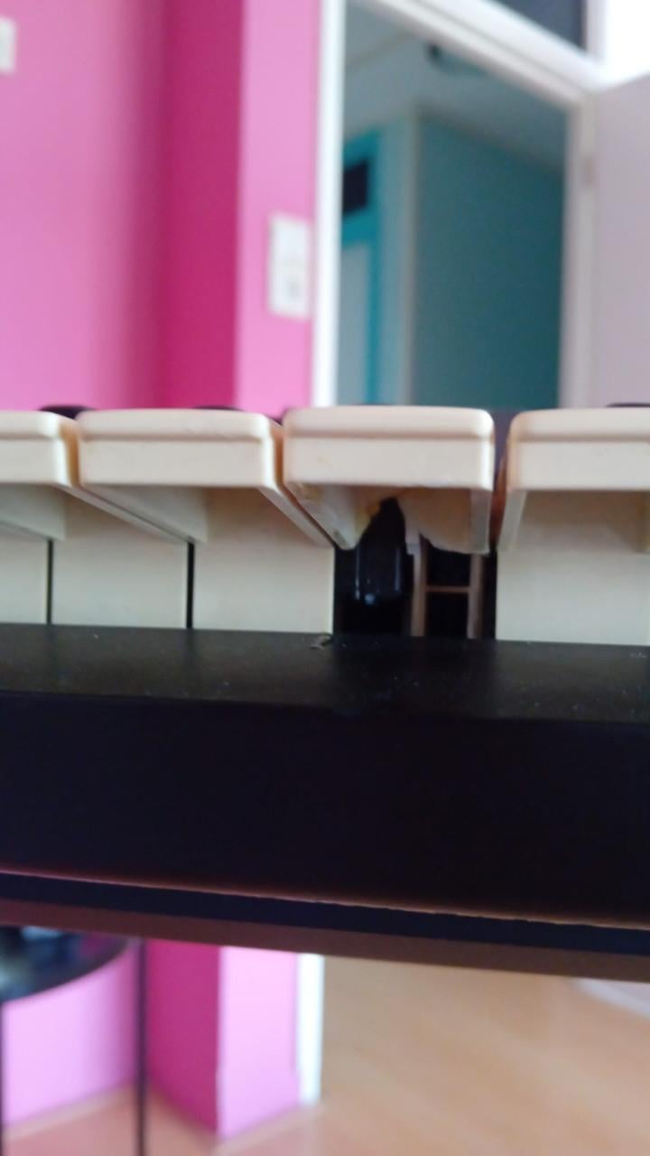 Roland E-86 intelligent synthesizer
