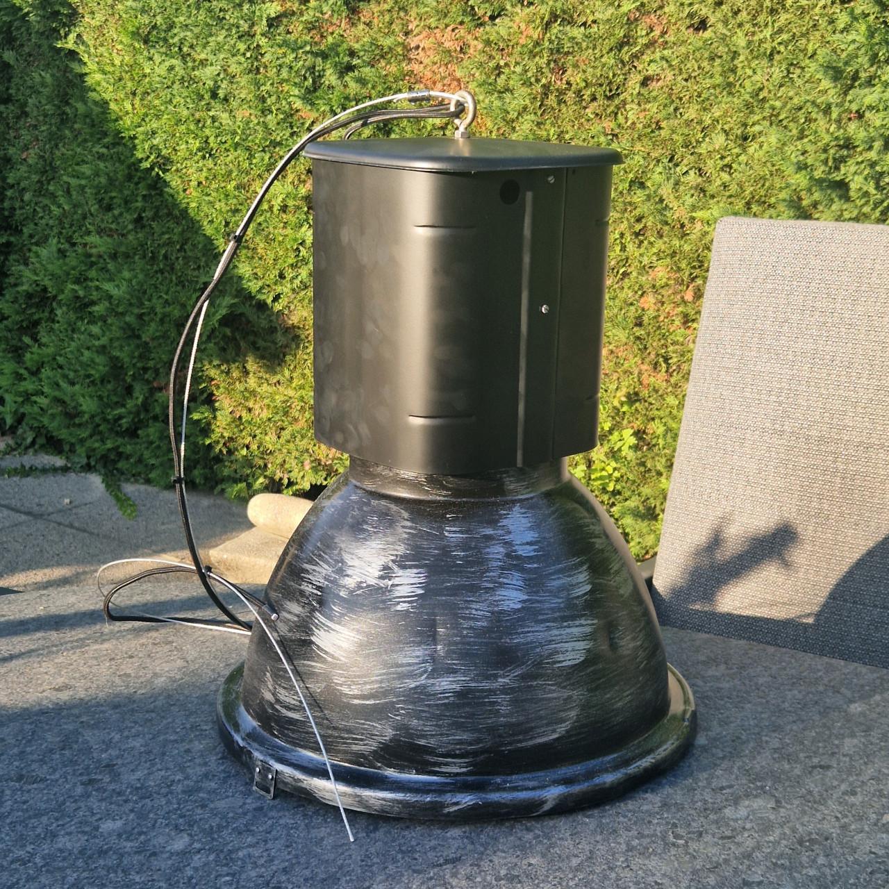 Oude fabriekslamp (LED) opbrengst gaat naar Stichting Kika