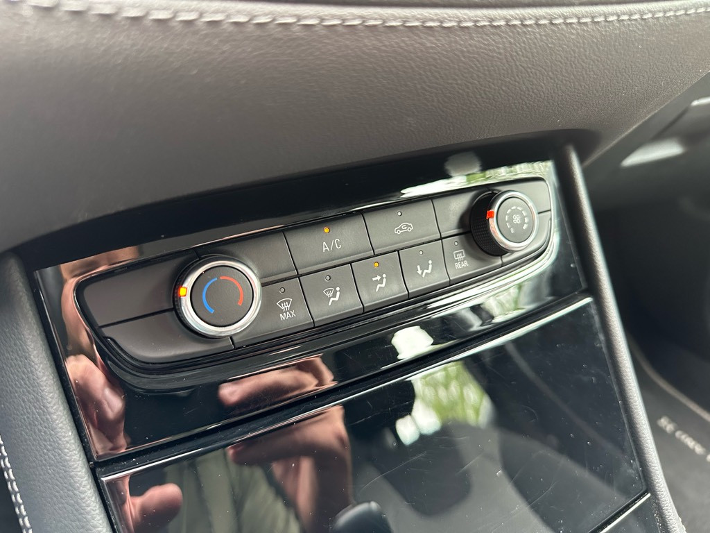Opel Grandland X 1.2 turbo online ed.