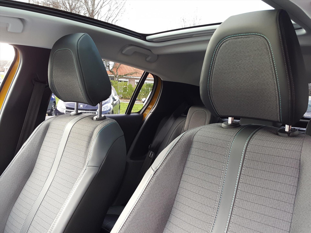 Peugeot 208 allure pack ev 50kwh 136pk 3-fase | navigatie | adaptieve cruis