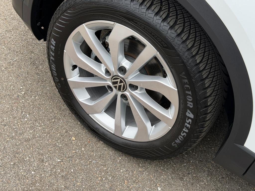 Volkswagen T-roc 1.5 tsi 150pk dsg style | trekhaak | navi | iq light | ada