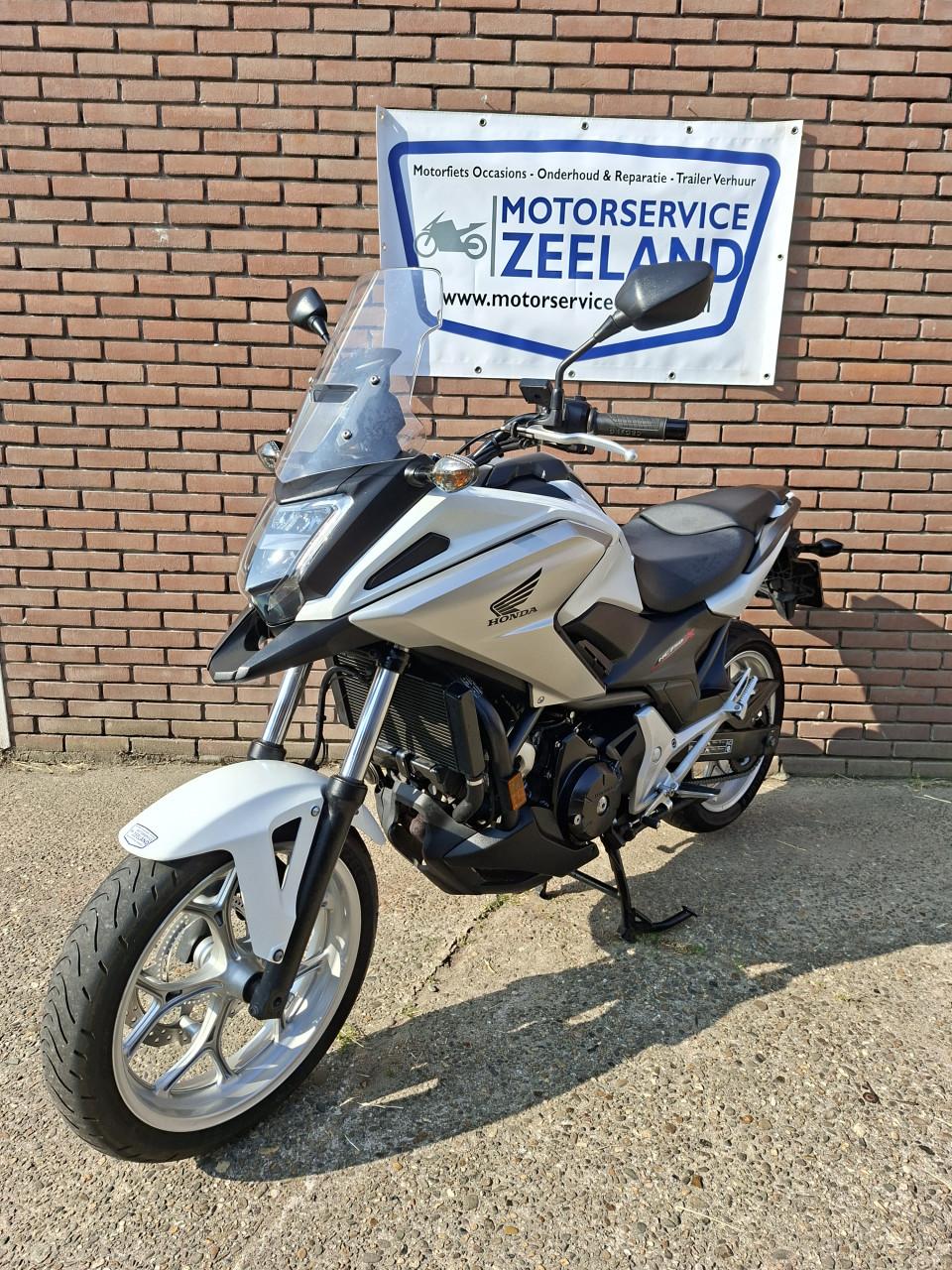 Honda NC 750X / NC 750 XA | 2016