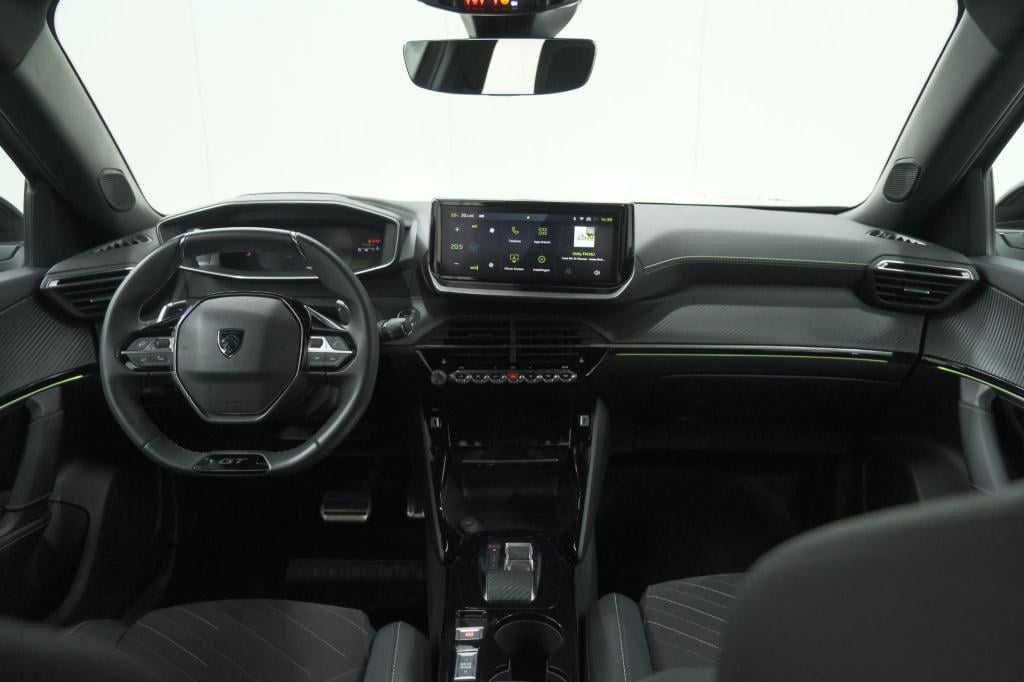 Peugeot 2008 puretech 130 eat8 gt | 360 camera | stoelmassage | adaptieve c
