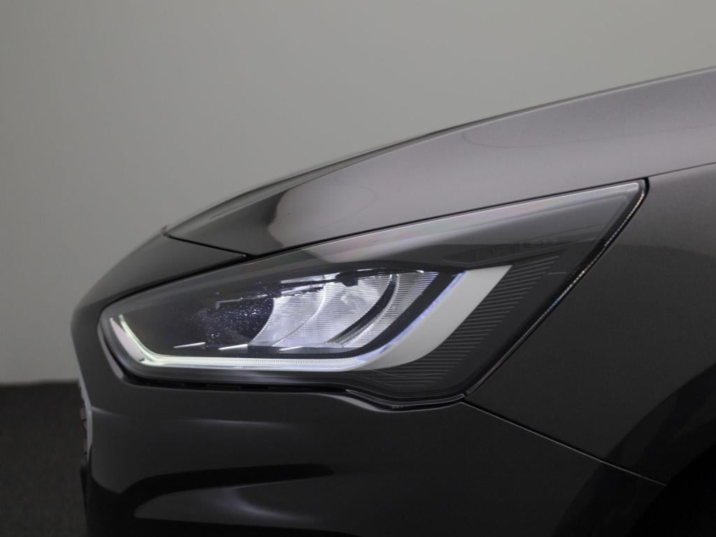 Ford Focus 1.0 ecoboost hybrid titanium | navigatie | groot scherm | apple 