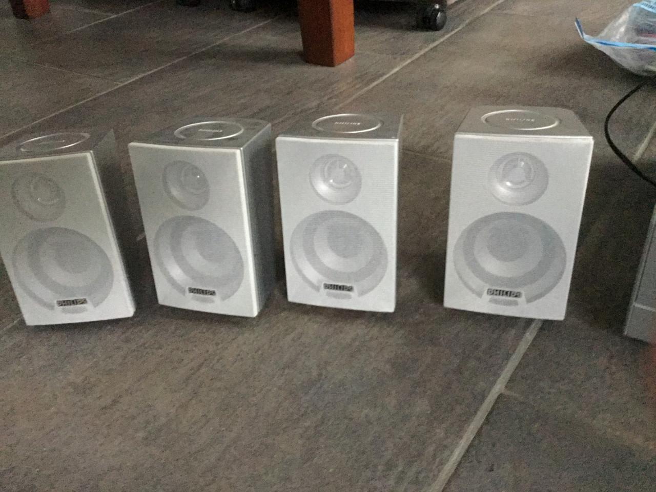 Philips FR984 Surround receiver incl speakers/subwoofer