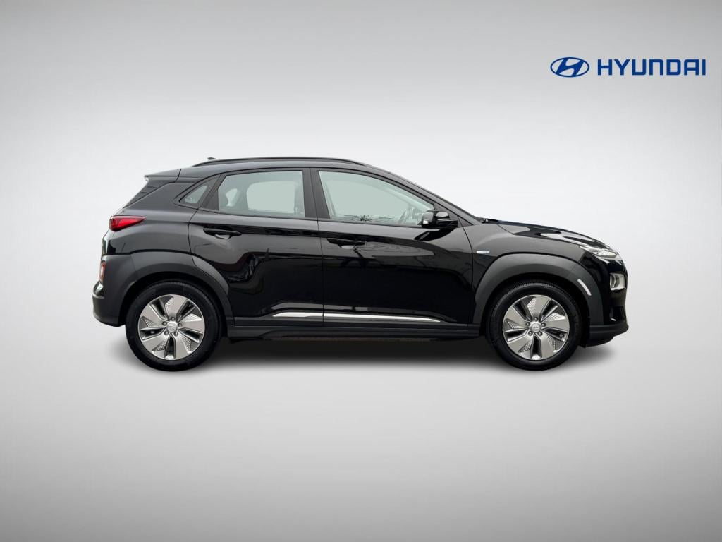 Hyundai Kona ev comfort 64 kwh soh 95% 3-fase lader